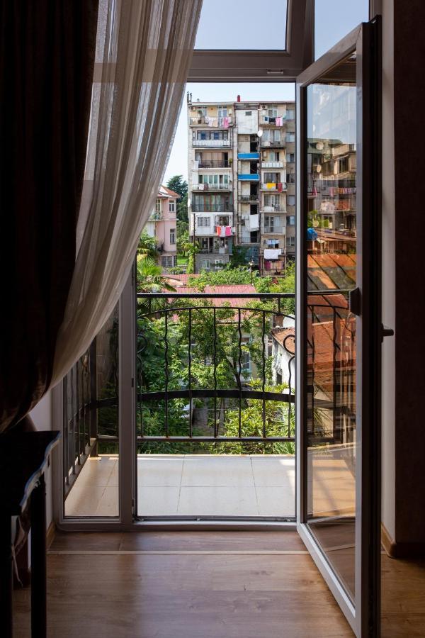 Apartments In The Historical Center Of Batumi, Near The Seaside Park Extérieur photo