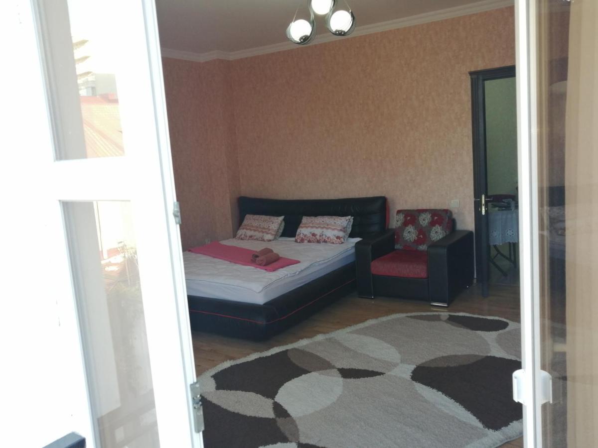 Apartments In The Historical Center Of Batumi, Near The Seaside Park Extérieur photo