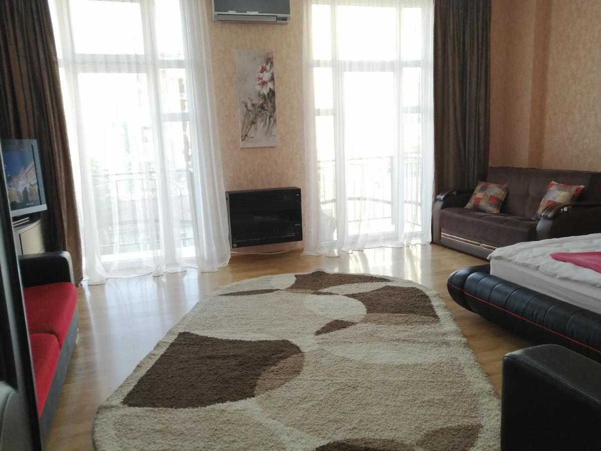 Apartments In The Historical Center Of Batumi, Near The Seaside Park Extérieur photo